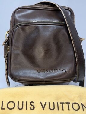 Louis Vuitton Bequia Leather Trotter MM Messenger Crossbody runway collection